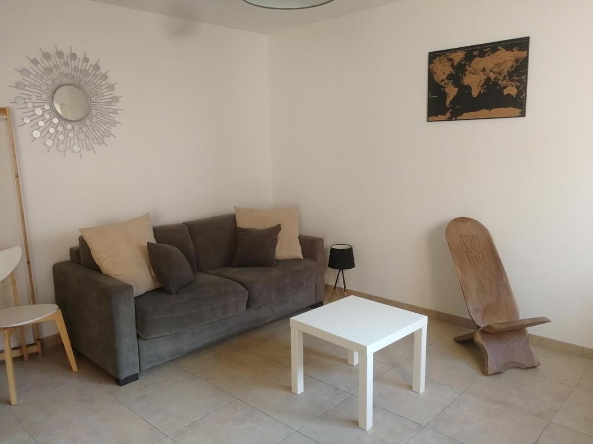 Studio Climatise Dans Residence Avec Piscine Et Tennis Hyères Екстериор снимка