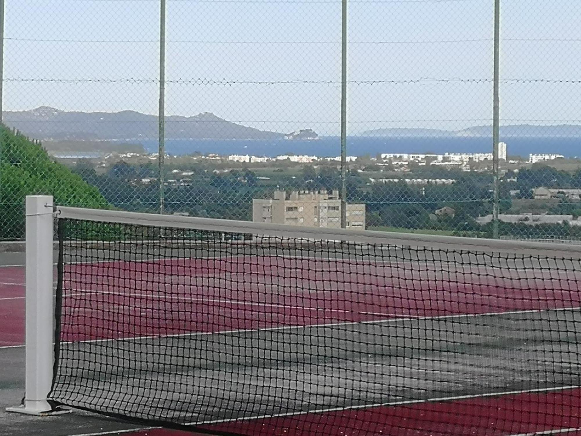 Studio Climatise Dans Residence Avec Piscine Et Tennis Hyères Екстериор снимка