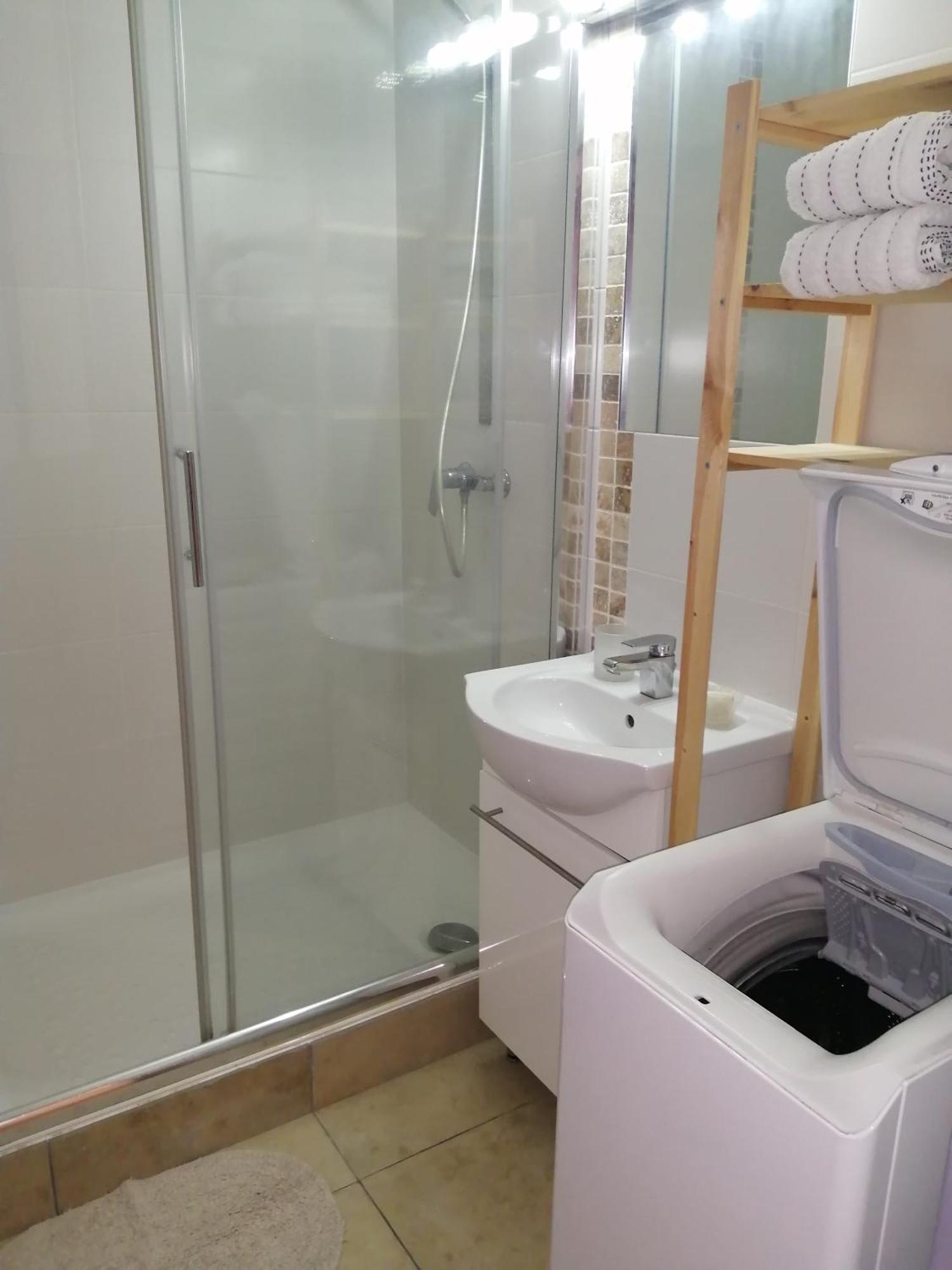 Studio Climatise Dans Residence Avec Piscine Et Tennis Hyères Екстериор снимка