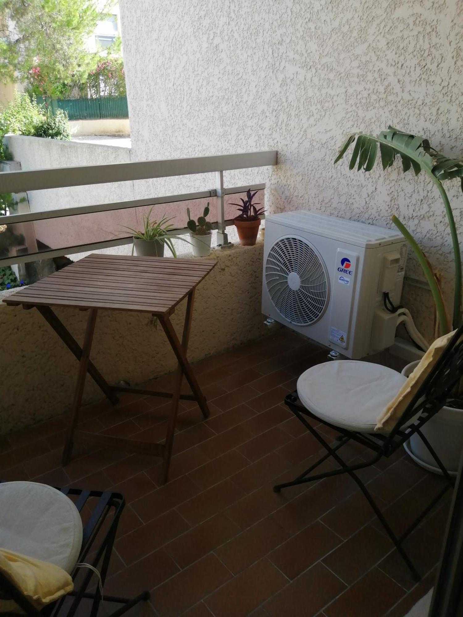 Studio Climatise Dans Residence Avec Piscine Et Tennis Hyères Екстериор снимка